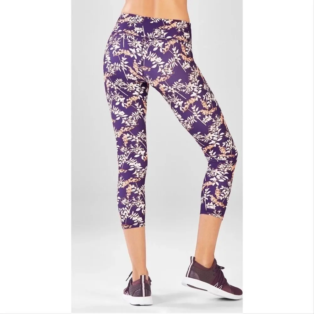 Fabletics Mid Rise PowerHold Capri - Picture 2 of 12